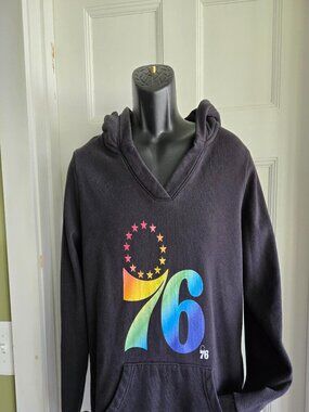 Women's Fanatics '76 Black Pullover Hoodie Size Large